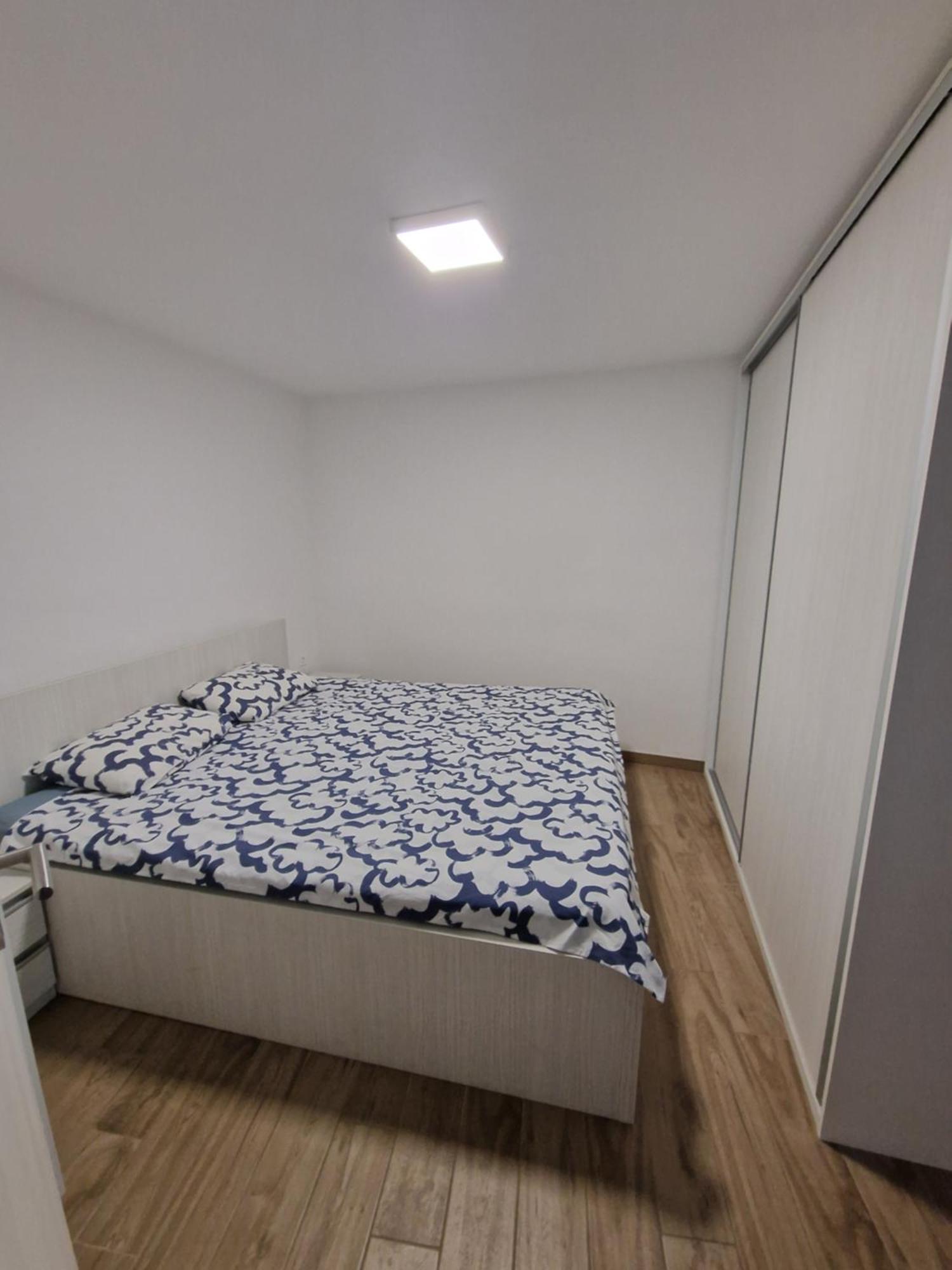 Apartma Sinitus Изола Екстериор снимка